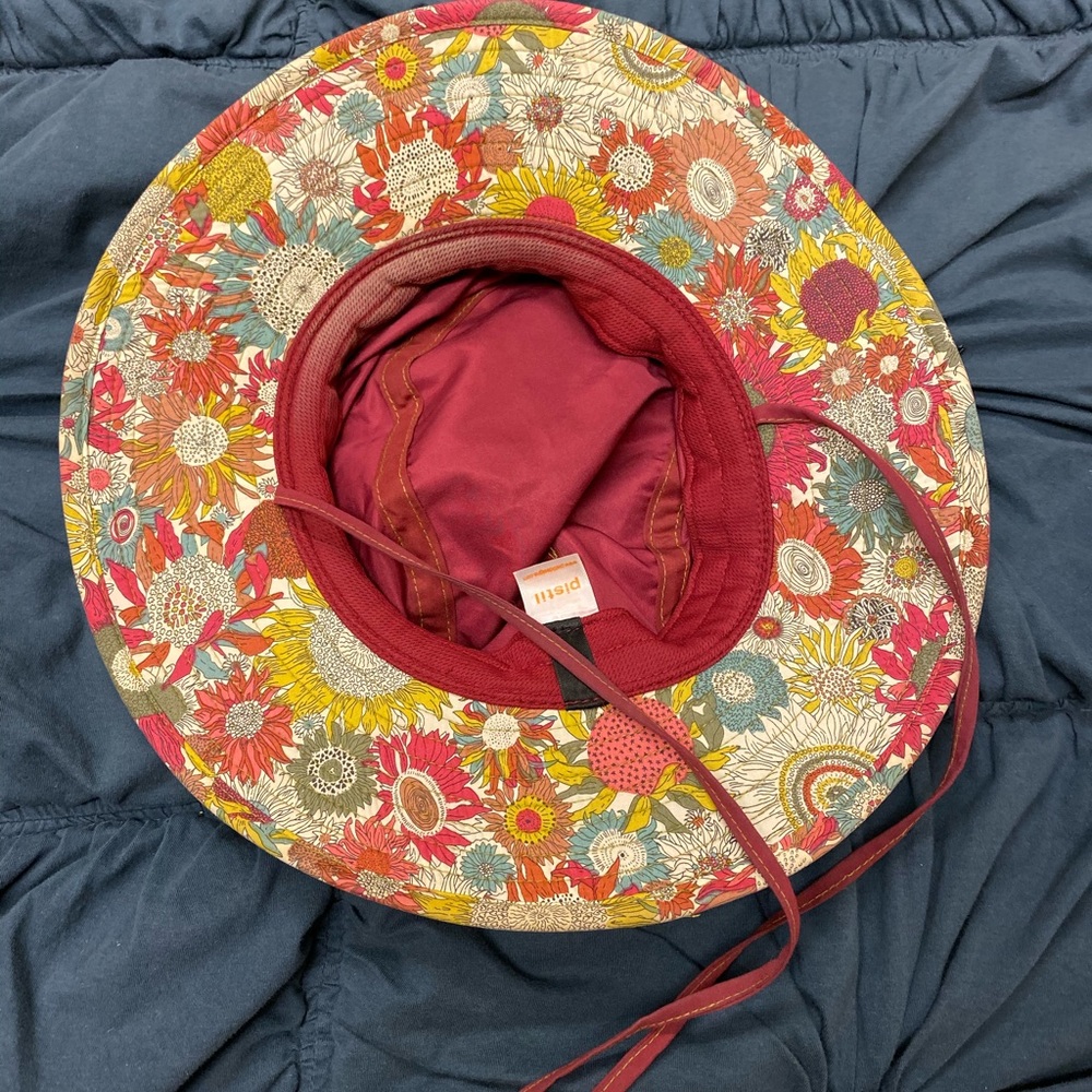 Pistol sun hat